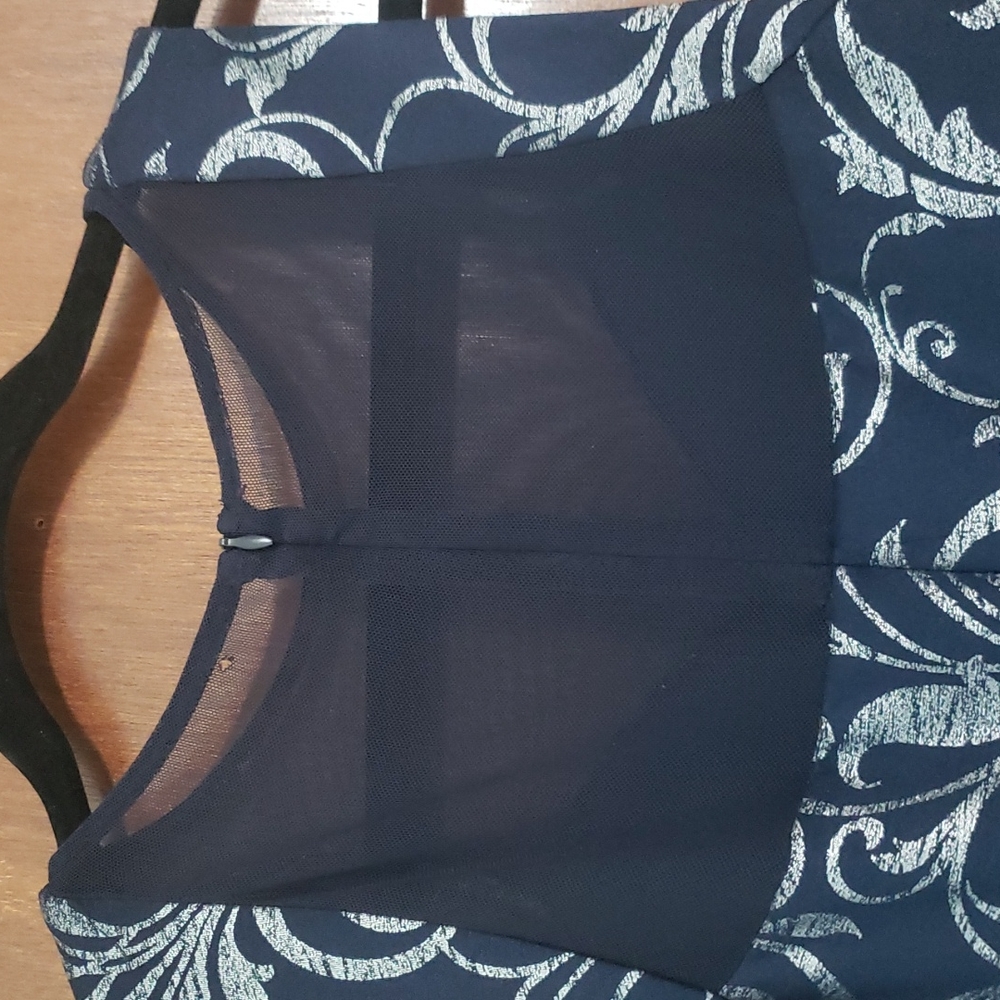 Dress - Picture 5 of 5
